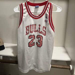 BULLS 23 JERSEY